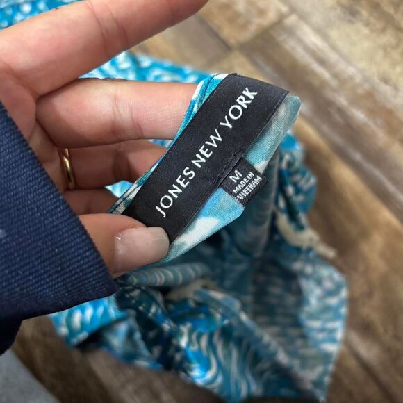 JONES NEW YORK T Shirt Work Medium Women's Green Blue Blouse Dressy Casual Top - Picture 3 of 3